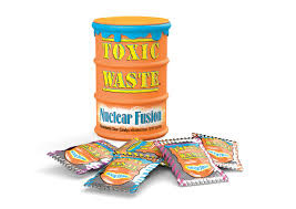 TOXIC WASTE  Nuclear Fusion EXTRA SAVANYÚ CUKORKA 42G